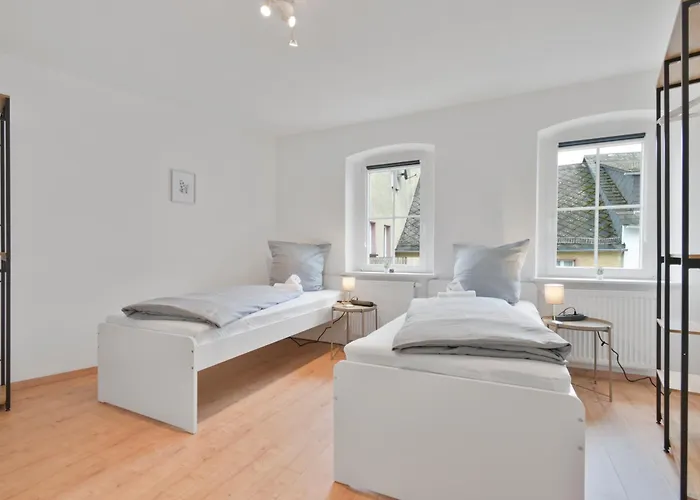 Hometonight Workers - Grosse Teams Willkommen Waldershof